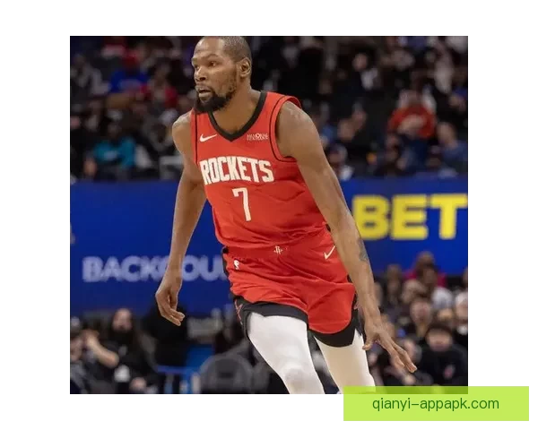 杜兰特三节高效砍下25分火箭五连胜轻取爵士阿门误伤小史密斯引关注